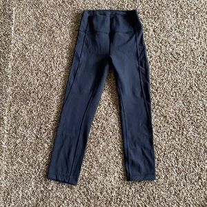 Lululemon in movement cropped leggings 21”